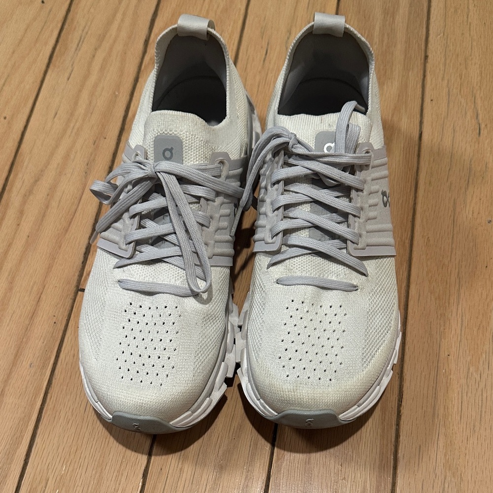 Women’s ON Cloudswift size 8 (used)